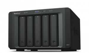 ������ ���������� Synology DX517