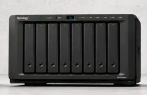 ������� ���������� Synology DS1825neo+