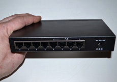 TP-Link TL-SG1008P - 8-�������� ���������� ���������� ���������� � 4 ������� ��E  DEMO